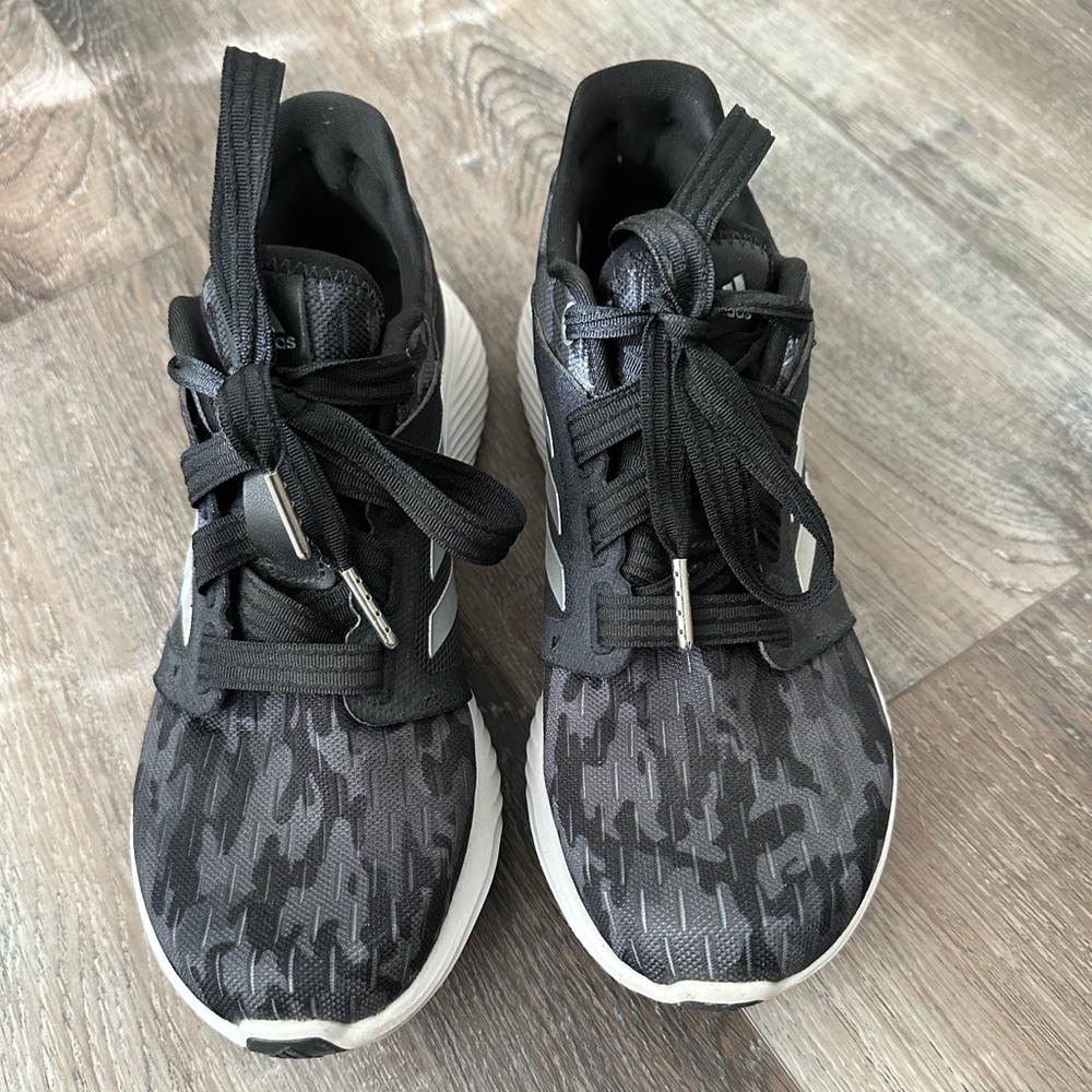 Adidas Edge Lux Bounce Tennis Shoes in Black/Grey Camo (Size 6)